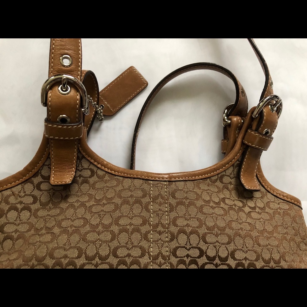 Coach handbag with phone fob - Picture 2 of 10